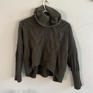 Turtleneck cropped sweater